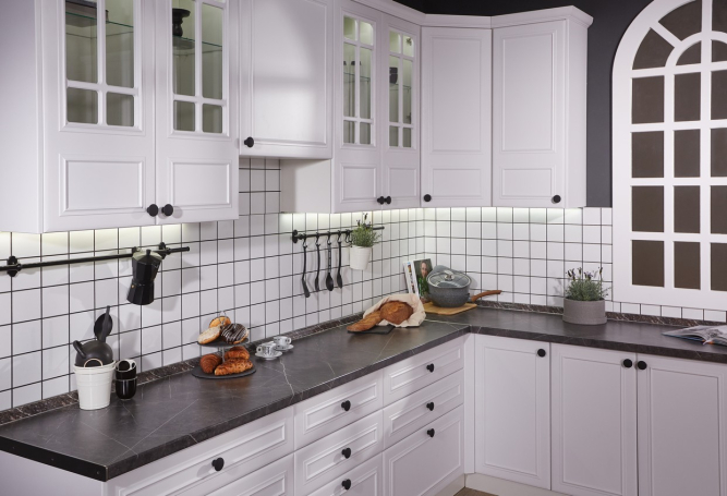 Плинтус Бьянка Н-17 Белый (2,75 м )